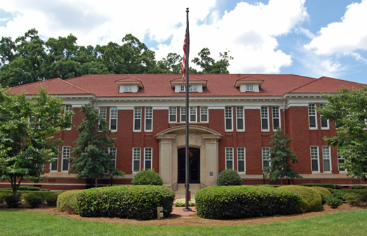  Queens University, Charlotte  by James Willamor, CC BY-SA 2.0